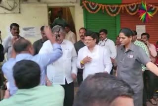 Ink thrown at Maharashtra minister