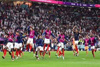 France advances to semifinals at World Cup