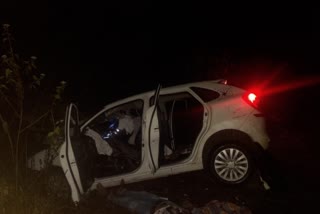 accident between a lorry and a car three died