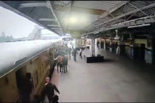 Passenger falls down while boarding train