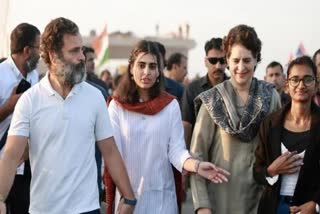 Priyanka Gandhi Vadra joins Bharat Jodo Yatra with daughter