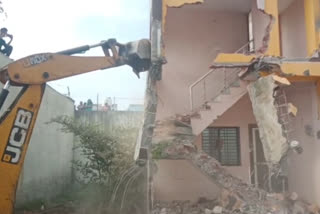 ujjain badmash house bulldozer ran