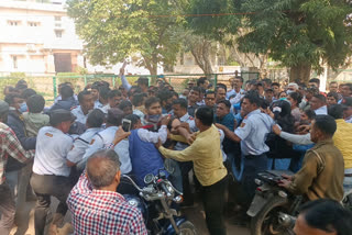 clash-between-students-and-security-in-visva-bharati-university