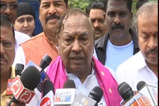 former-minister-eshwarappa-slams-congress