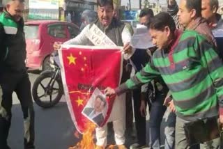 India-China clash: ଜମ୍ମୁରେ ଚୀନ ବିରୋଧୀ ପ୍ରଦର୍ଶନ, ଜାଳିଲେ ଜିନପିଙ୍ଗଙ୍କ ଫଟୋ