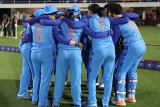 3rd WT20I: Indian batting collapses as Australia win by 21 runs