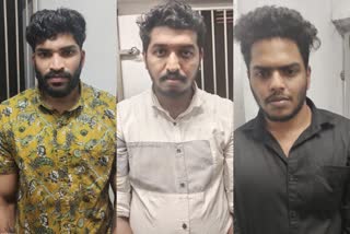 gang arrested idukki  girlfriend photo made status by other person  kerala news  malayalam news  idukki news  Adimali police arrested people with deadly weapons  കാമുകിയുടെ ചിത്രം മറ്റൊരാൾ സ്റ്റാറ്റസാക്കി  gang arrested with deadly weapons adimali  girl friend photo status issue  lover photo status issue  കേരള വാർത്തകൾ  മലയാളം വാർത്തകൾ  ഇടുക്കി വാർത്തകൾ  അടിമാലിയിൽ മാരകായുധങ്ങളുമായി യുവാക്കൾ പിടിയിൽ  മാരകായുധങ്ങളുമായി മൂന്ന് പേർ പിടിയിൽ  കാമുകിയുടെ ചിത്രം സ്റ്റാറ്റസാക്കി  അടിമാലി പൊലീസ്