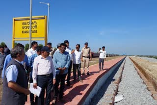 ginigera-raichur-new-railway-line-progress-viewed-by-railway-general-manager-sanjeev-kishore