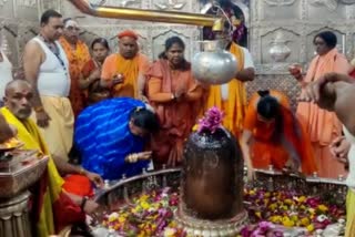 Mahakal Temple Visit Sadhvi Niranjan Jyot