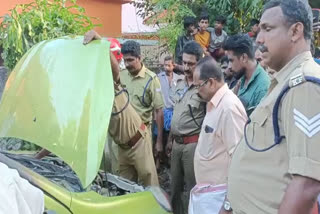 fire  car caught fire journalist died in kollam  car caught fire kollam  journalist died in kollam  kollam journalist death  kerala kaumudi journalist death  വീട്ടിൽ നിന്നിറങ്ങിയതും തീയാളിപ്പടർന്നു  കാറിന് തീപിടിച്ച്  പ്രാദേശിക പത്രപ്രവർത്തകന് ദാരുണാന്ത്യം  പ്രാദേശിക പത്രപ്രവർത്തകൻ മരിച്ചു  കാറിന് തീപിടിച്ച് പ്രാദേശിക പത്രപ്രവർത്തകൻ മരിച്ചു  സുധി വേളമാനൂർ  സുധി മരണം  സുധി തീപിടിത്തം  കാര് തീപിടിത്തം  കാറിന് തീപിടിച്ചു  car catches fire  car fire  fire accident  തീപിടിത്തം  പ്രാദേശിക പത്രപ്രവർത്തകനായ സുധി  തീ  കാറിൽ ഉഗ്ര ശബ്‌ദത്തോടെ തീ