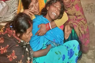 A grieving family members of Chhapra hooch tragedy