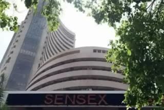 Etv Bharat Sensex down 385 points in early trade