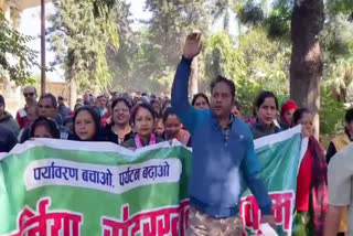 Villagers surrounded the director of Corbett Tiger Reserve