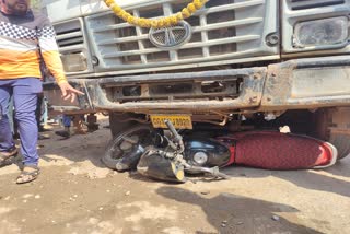 truck dragged bike riding students