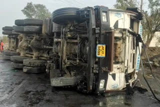 ujjain tanker full of chemical overturn