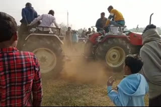 ट्रैक्टर के स्टंट का वायरल वीडियो.