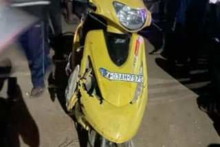 Unknown vehicle collides with scooty
