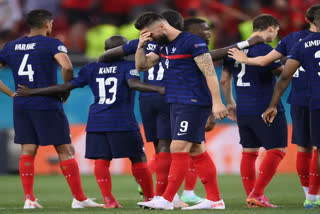 France squad struck by virus