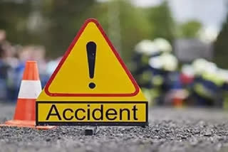 Auto and car met with an accident in Nizamabad