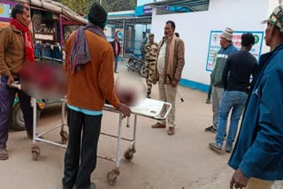 जमुई में महिला की हत्या के बाद अस्पताल में मौजूद परिजन