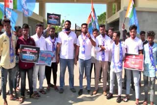 nsui-protest-at-davanagere-university