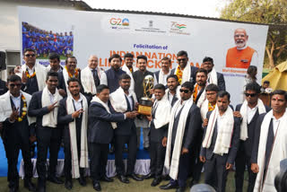 بھارتی بلائنڈ کرکٹ ٹیم کو مرکزی وزیر کھیل نے اعزاز سے نوازا