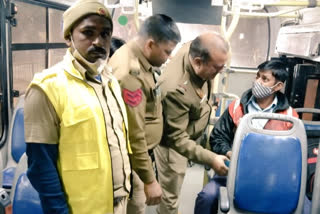 दिल्ली उत्तरी जिला पुलिस गणतंत्र दिवस के मद्देनजर लोगों को कर रही जागरूक