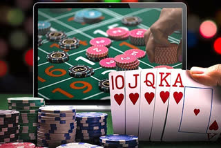 online casino  ഓണ്‍ലൈൻ ചൂതാട്ടം  ഓണ്‍ലൈൻ ചൂതാട്ടത്തിലൂടെ നഷ്‌ടമായത് 92 ലക്ഷം രൂപ  Youth gambles away Rs 92 lakh in online casino  Youth gambles 92 lakh in online casino  തെലങ്കാനയിൽ ഓണ്‍ലൈൻ ചൂതാട്ടം  പിതാവിന്‍റെ 92 ലക്ഷം നഷ്‌ടപ്പെടുത്തി വിദ്യാർഥി