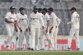 India vs Bangladesh  ഇന്ത്യ vs ബംഗ്ലാദേശ്  ബംഗ്ലാദേശിന് ബാറ്റിങ് തകർച്ച  ഉമേഷ്‌ യാദവ്  അശ്വിൻ  ജയദേവ് ഉനദകട്ട്  jaydev unadkat  India vs Bangladesh Second test score update  ഇന്ത്യ ബംഗ്ലാദേശ് രണ്ടാം ടെസ്റ്റ്  ബംഗ്ലാദേശ് ഓൾഔട്ട്  ആദ്യ ദിനം തന്നെ തകർന്നടിഞ്ഞ് ബംഗ്ലാദേശ്