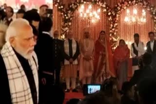 pm modi attends kailash vijayvargiya nephew wedding