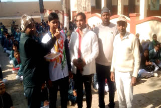 boxer girl in Bhiwani Haryana school sports competition in Kurukshetra Bhiwani student gold medal in boxing