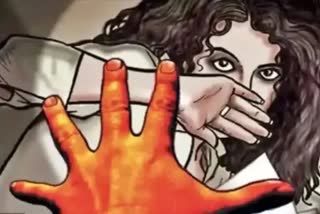 suicide letter arrest  girl commits suicide in Koyilandy  Grandfather arrested for POCSO  POCSO  പത്തൊമ്പതുകാരിയുടെ ആത്‌മഹത്യ  ഉമ്മയുടെ പിതാവിനെ പോക്‌സോ ചുമത്തി അറസ്റ്റു ചെയ്‌തു  പെണ്‍കുട്ടിയുടെ ആത്‌മഹത്യ  കൊയിലാണ്ടി പൊലീസ്  ആത്‌മഹത്യ കുറിപ്പ്