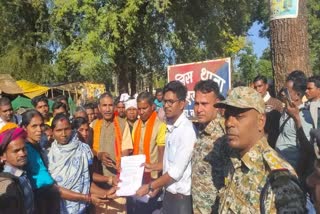 General meeting of Sarv Adivasi Samaj against conversion in Narayanpur, CM Baghel met representatives of Christian community in Delhi