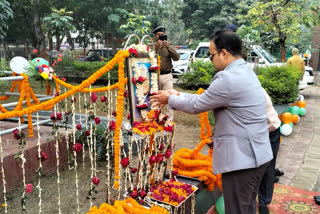 छपरा में पूर्व प्रधानमंत्री अटल जी का जन्म दिवस राजकीय समारोह के रूप में मनाया गया