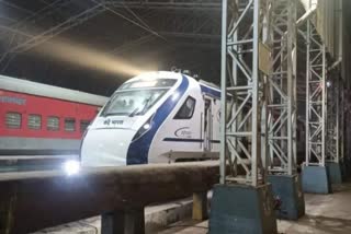 Vande Bharat Express enters in Liluah Car Shed for the First Time