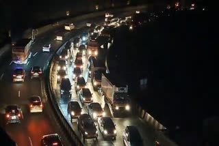 Traffic Jam On Pune Mumbai Expressway