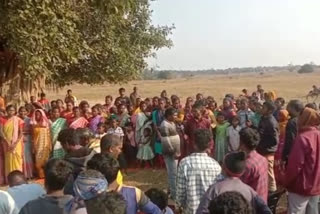 Chaibasa villagers in Jharkhand holding a meeting