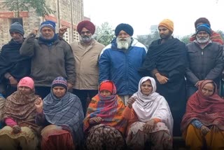 Organizations protest at Satnaur railway station