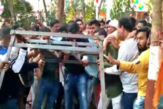 Chattisgarh: Scuffle between BJP, Cong workers over unveiling of Atal statue