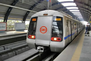 Delhi Metro operation halts for a brief period