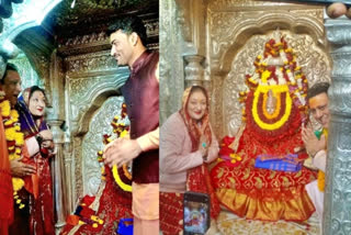 Govinda along with wife offer prayers in the Kashi Vishwanath Temple