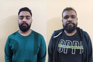 Two arrested for stealing gold jewelry