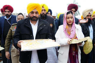 CM Bhagwant Maan bowed down at Sri Fatehgarh Sahib