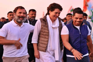 Rahul Gandhi, Priyanka and her husband Robert Vadra during Bharat Jodo Yatra