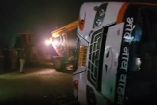 prayagraj ayodhya expressway accident