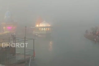 'Har Ki Pauri' gets deserted as dense fog engulfed Haridwar