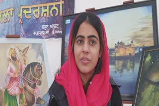 Harpinder Kaur of Sirhind creates paintings by feeling