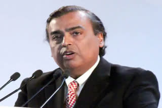 Mukesh Ambani visit Shrinathji Temple on Dec 29 with family