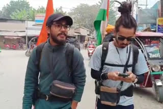 The two brothers tour across India on foot