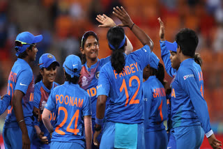 Womens T20 World Cup 2023  വനിത ടി20 ലോകകപ്പ് 2023  ഹർമൻപ്രീത് കൗർ  സ്‌മൃതി മന്ദാന  ടി20 ലോകകപ്പിനുള്ള ഇന്ത്യൻ ടീമിനെ പ്രഖ്യാപിച്ചു  ICC Womens T20 World Cup 2023  Indian squad announced for T20 World Cup 2023  Harmanpreet Kaur  ശിഖ പാണ്ഡെ  ടി20 വനിത ലോകകപ്പിനുള്ള ഇന്ത്യൻ ടീം  ത്രിരാഷ്‌ട്ര പരമ്പരയ്‌ക്കുള്ള ടീമിനെ പ്രഖ്യാപിച്ചു